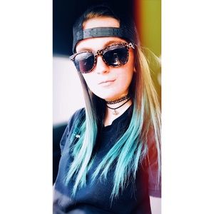 Meet your Posher, Ashley